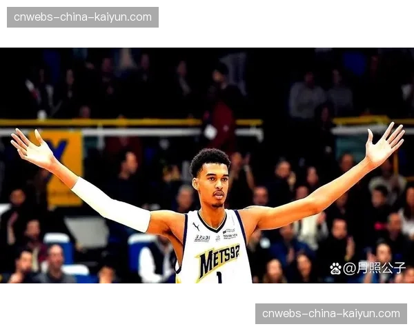 特写：暂停期间，波波维奇在战术板上为文班亚马画出一个“笑脸”